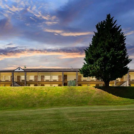 Econo Lodge Lynchburg Exterior photo
