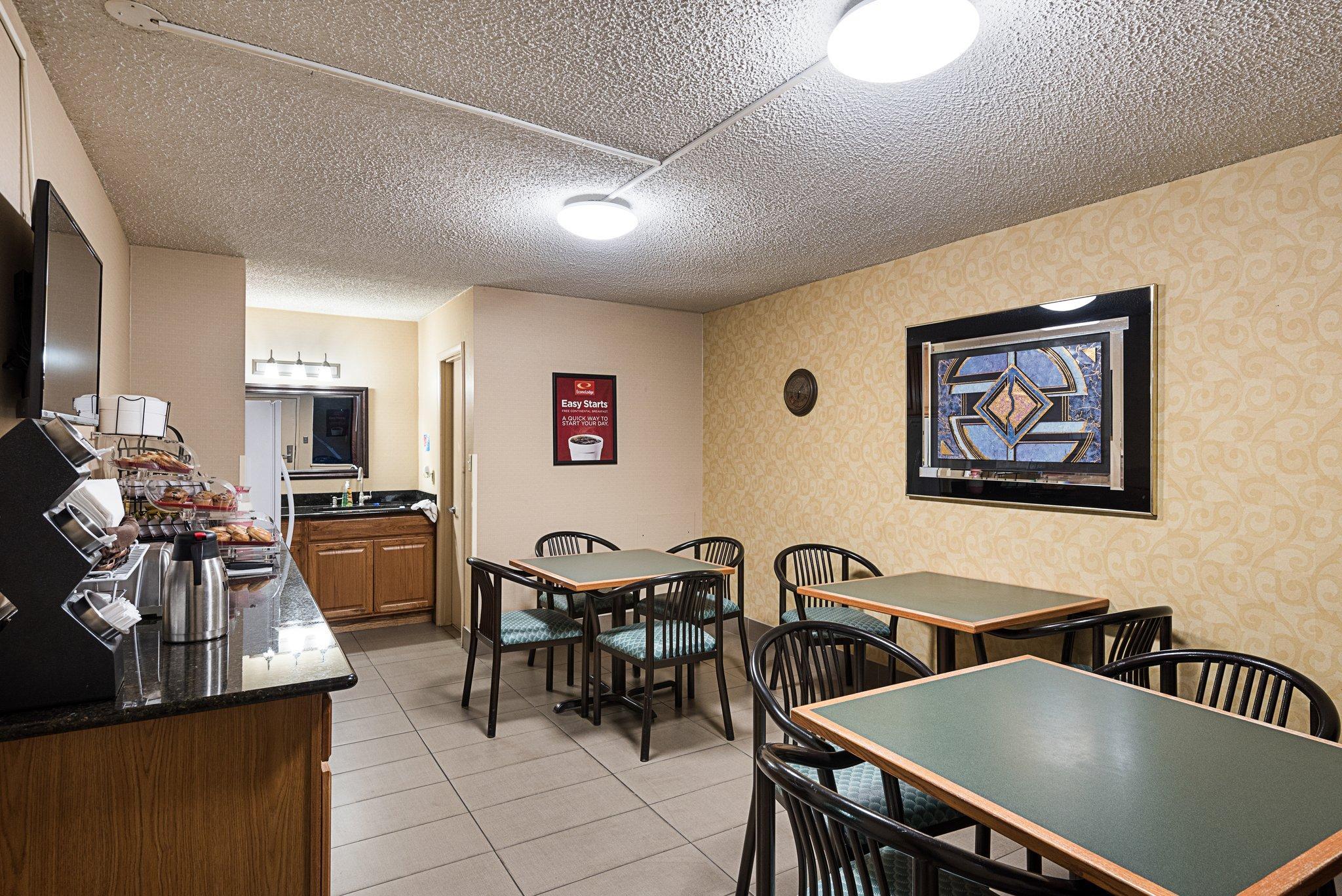 Econo Lodge Lynchburg Exterior photo