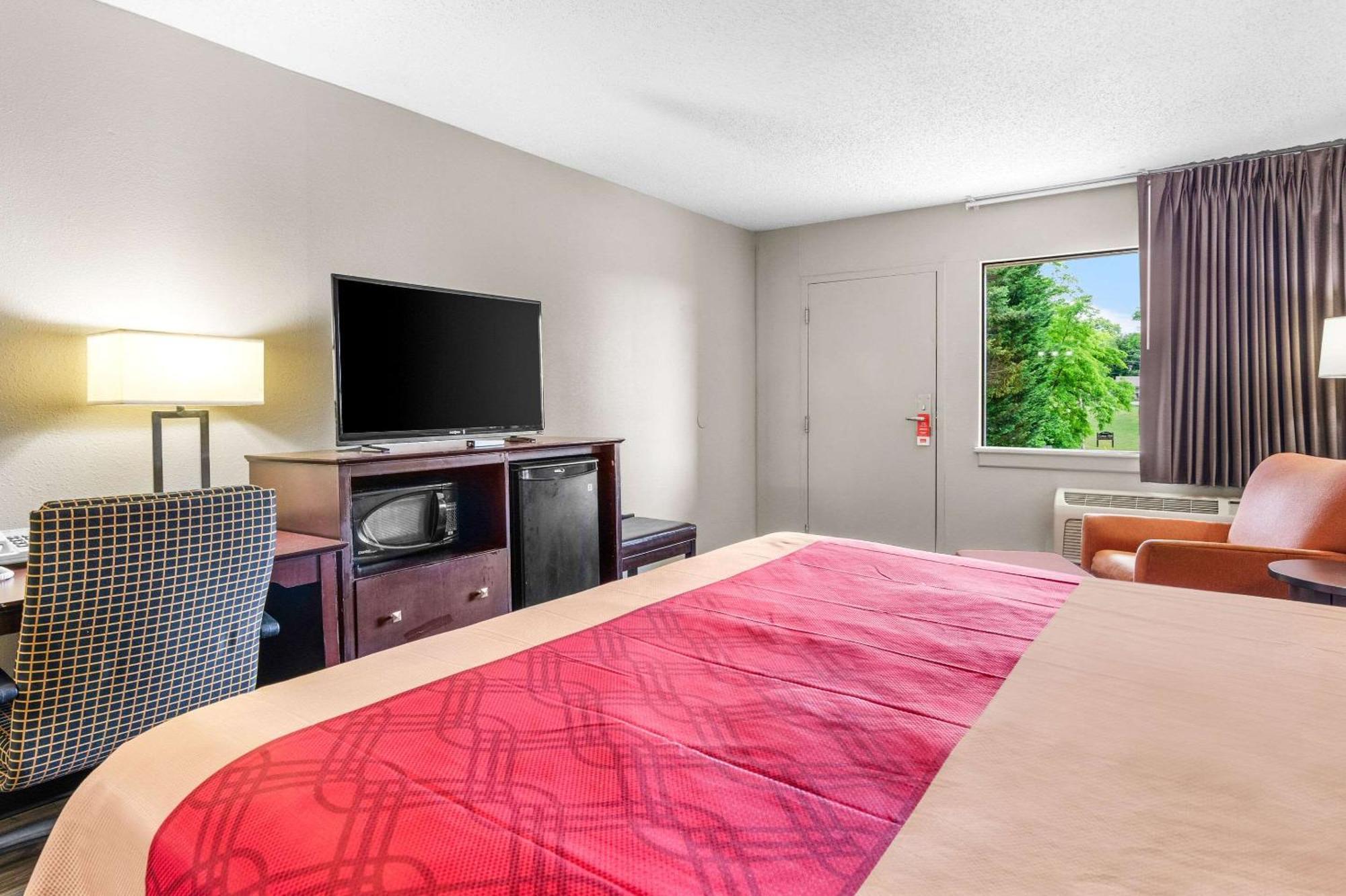 Econo Lodge Lynchburg Exterior photo